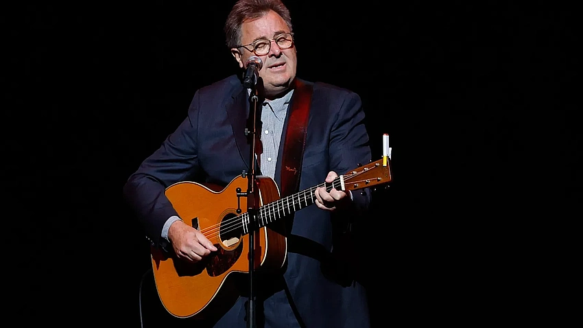 Vince Gill to Receive Willie Nelson Lifetime Achievement Award at CMA Awards 2025