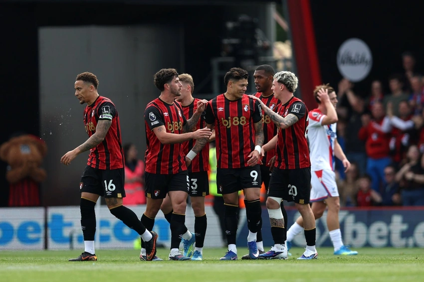 Bournemouth stun Palace 3-0 to boost European dreams