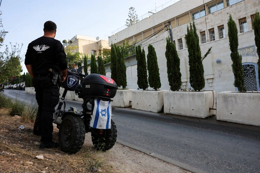 Israel vs UK: Jerusalem Consulate Row Deepens! Miliband Vows It's Open