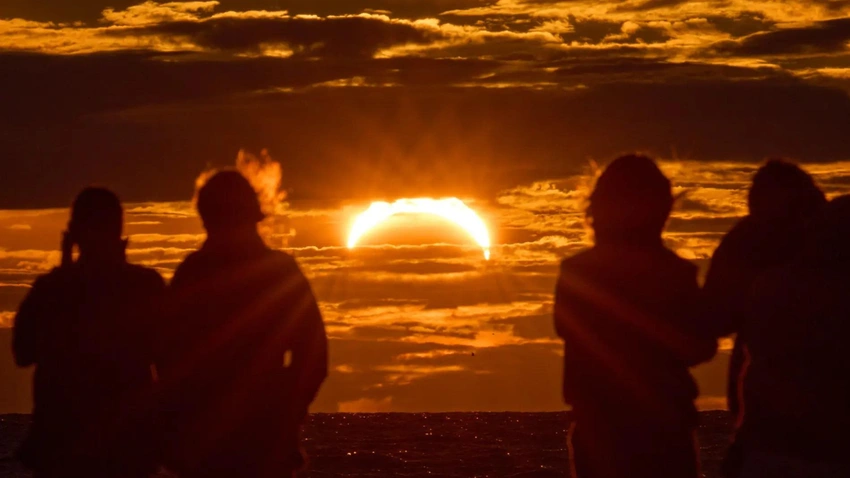 Queen's Brian May "Blown Away" by "Eerie" Solar Eclipse in Spain!