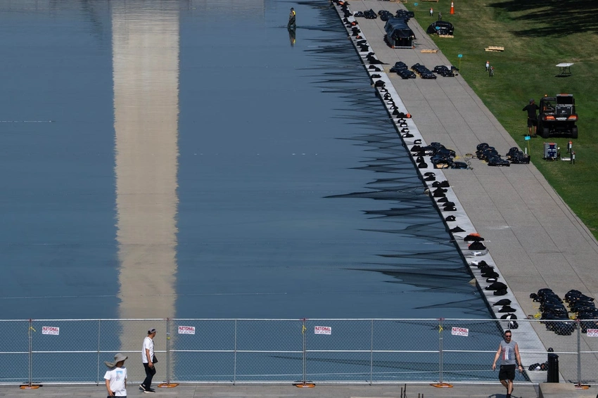 Trump Aide Challenges Pool Algae Claims Amid Repair Bid Halt