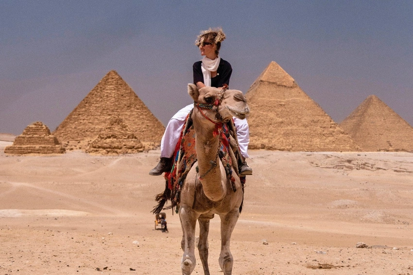 How to Survive a 40°C Heatwave: Pro Advice From Someone Living in the Sahara Heat