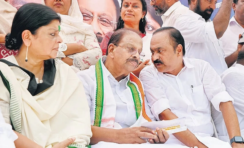 Congress Unites Kerala Campaign With Tharoor and Chennithala at the Helm