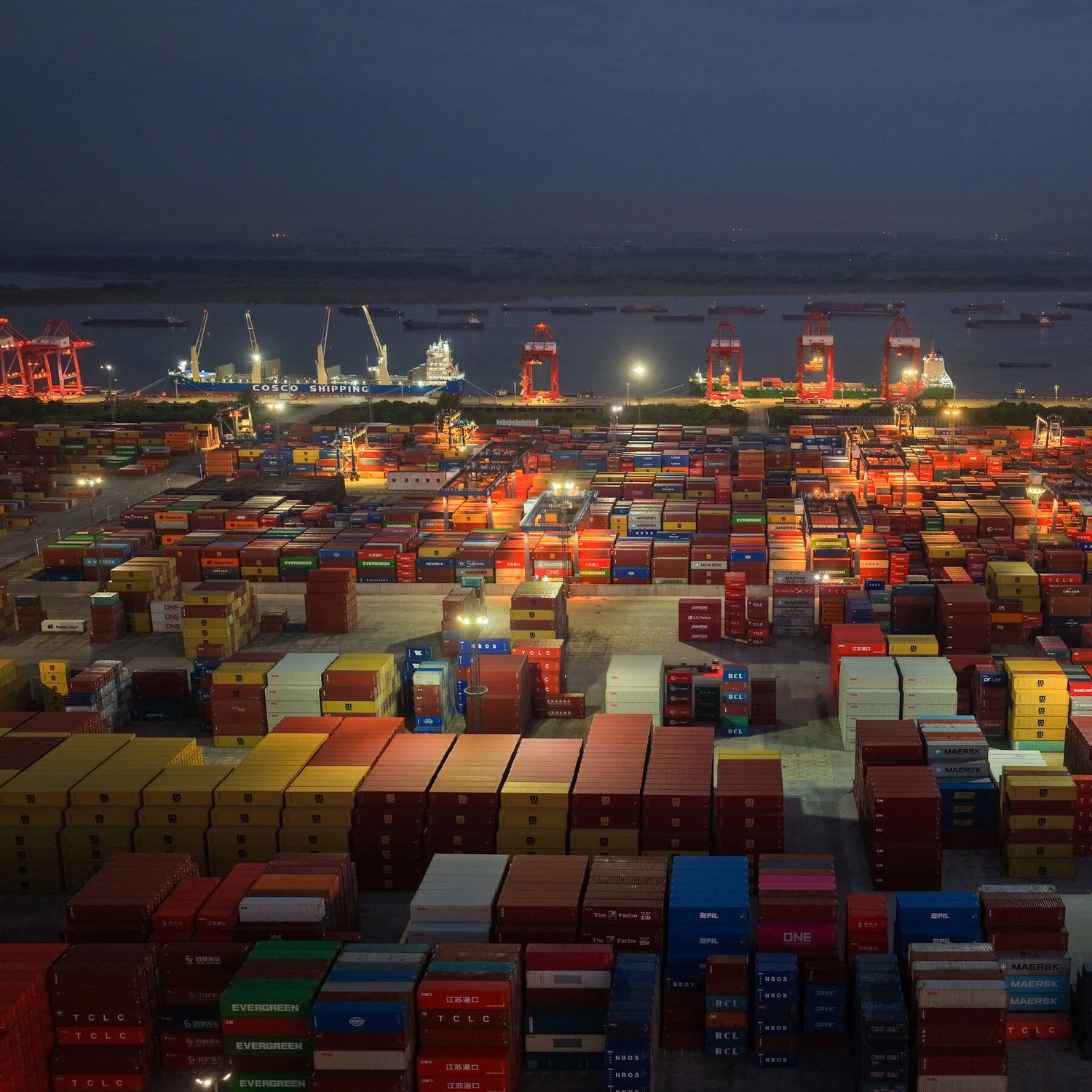China's Exports Boom 25% in August, Setting Stage for Trump-Xi Talks!