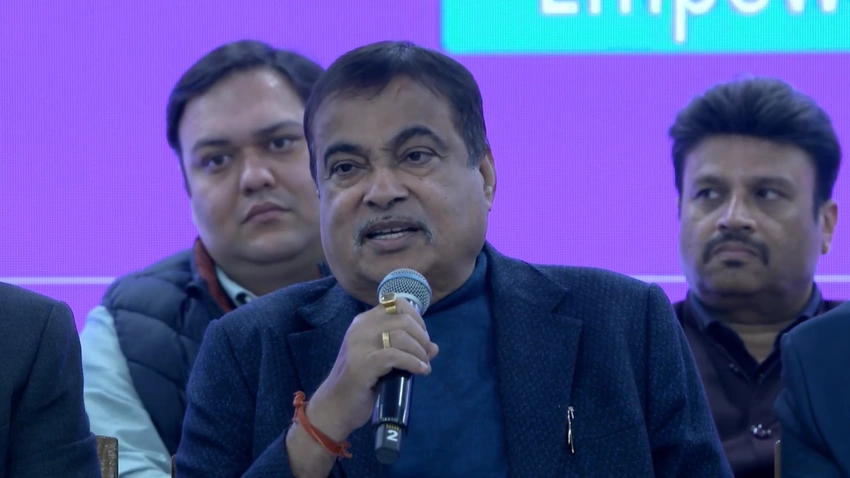Gadkari: Old Gen Should Retire, New Gen Must Lead