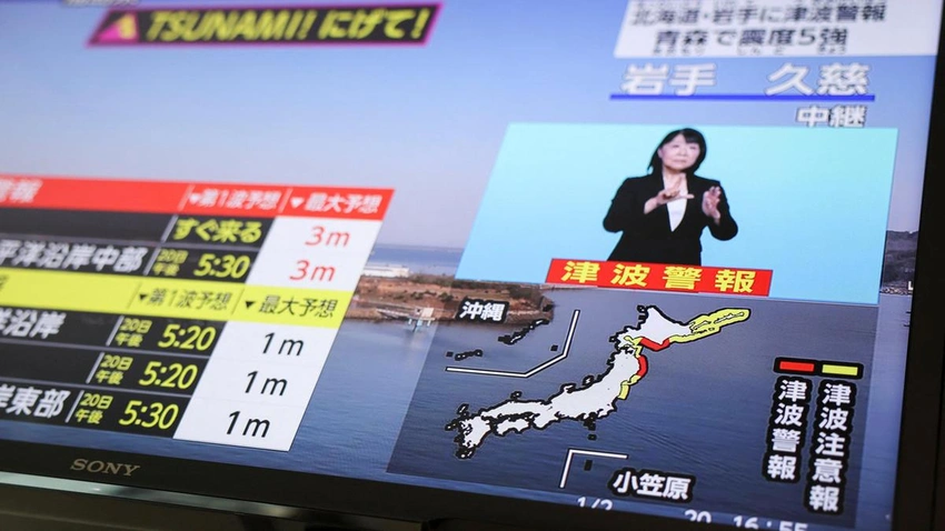 Japan quake prompts tsunami warning; residents urged to evacuate