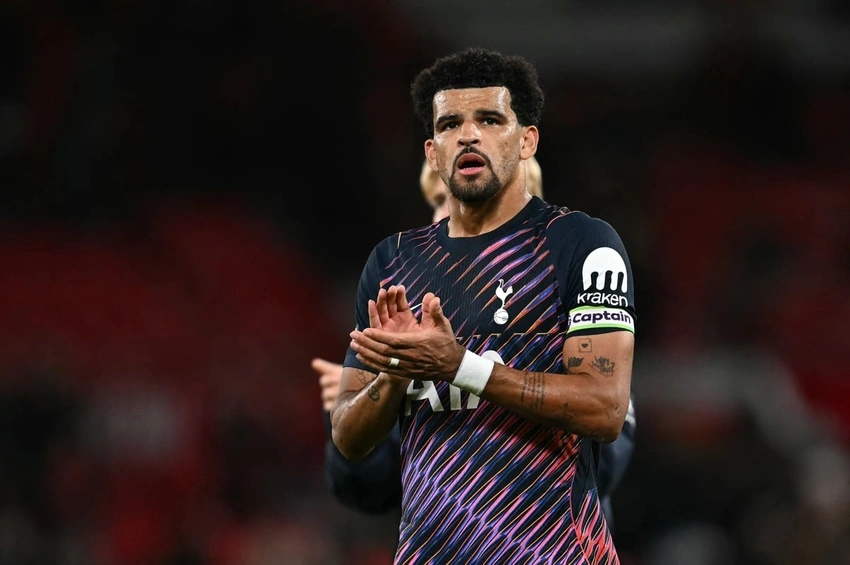 Solanke's Late Heroics: 10-Man Spurs Snatch Point at Man Utd!