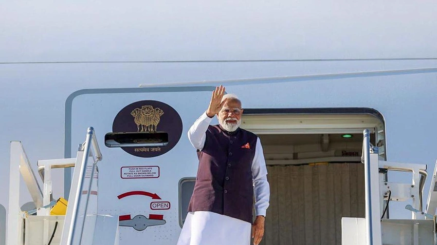 PM Modi Gets Rock Star Welcome in Slovakia! 🇮🇳🇸🇰 Vande Mataram Rings Out!