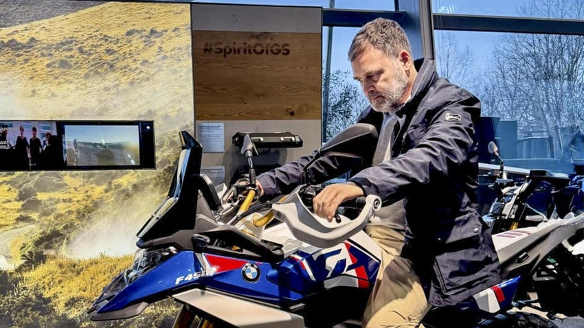 Rahul Gandhi Tours BMW World in Munich, Urges India to Boost Manufacturing