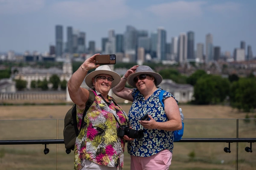 UK Heatwave Persists: No Significant Rain Forecast for Weeks!
