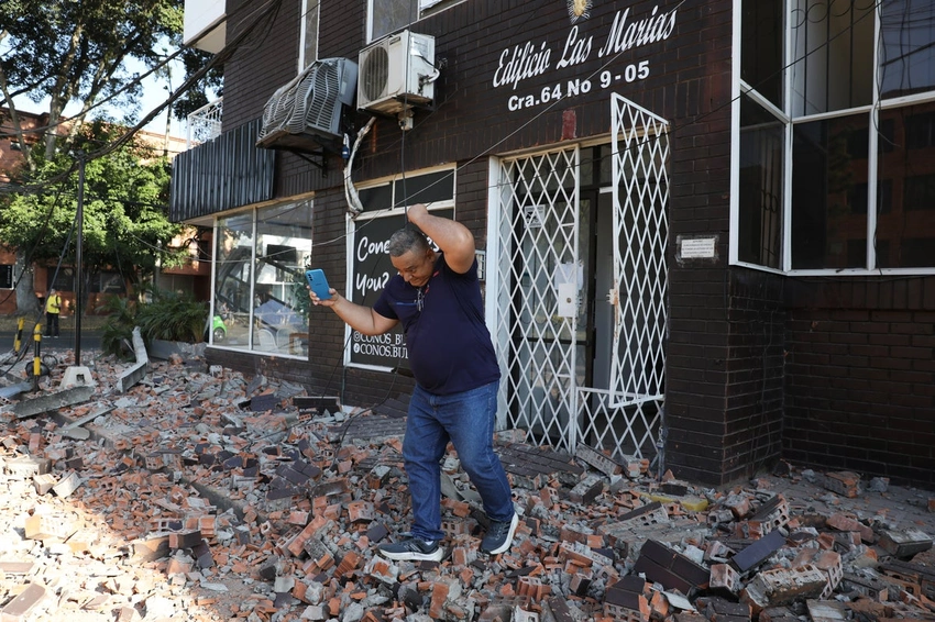 Devastating 7.4 Magnitude Earthquake Strikes Colombia, 20 Dead