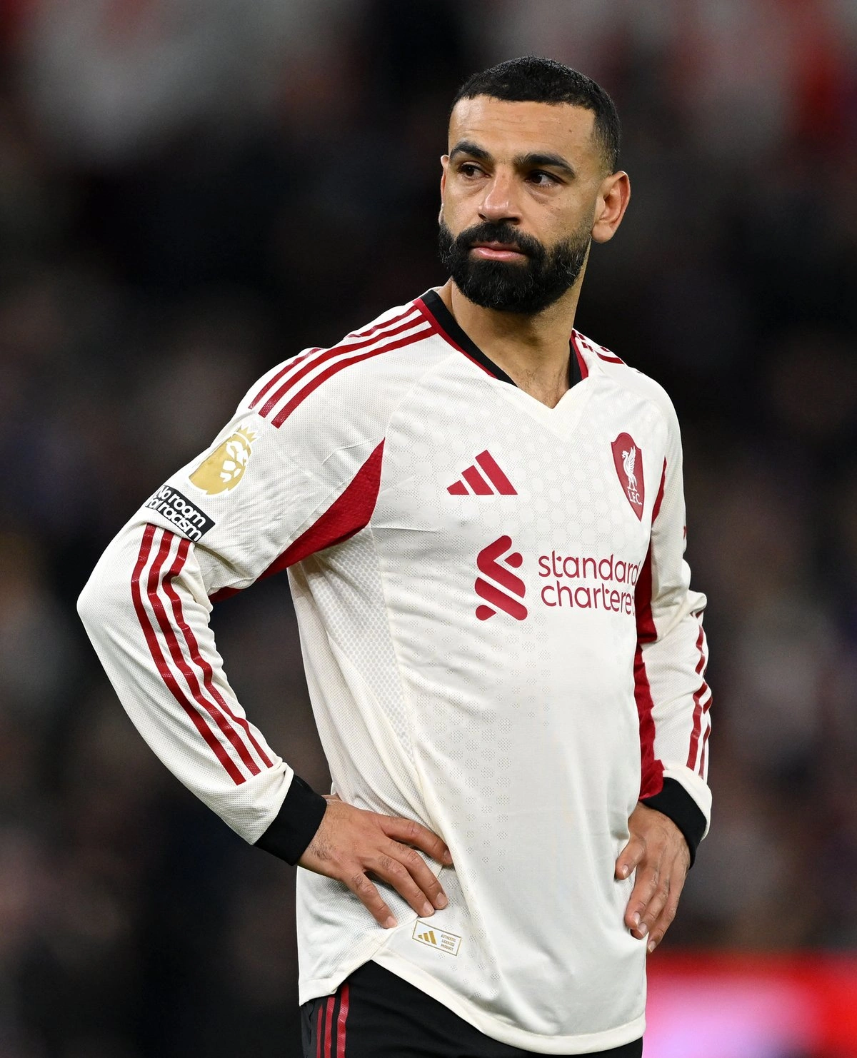 Salah's Outburst Keeps Pressure on Slot Amid Alonso Chelsea Link