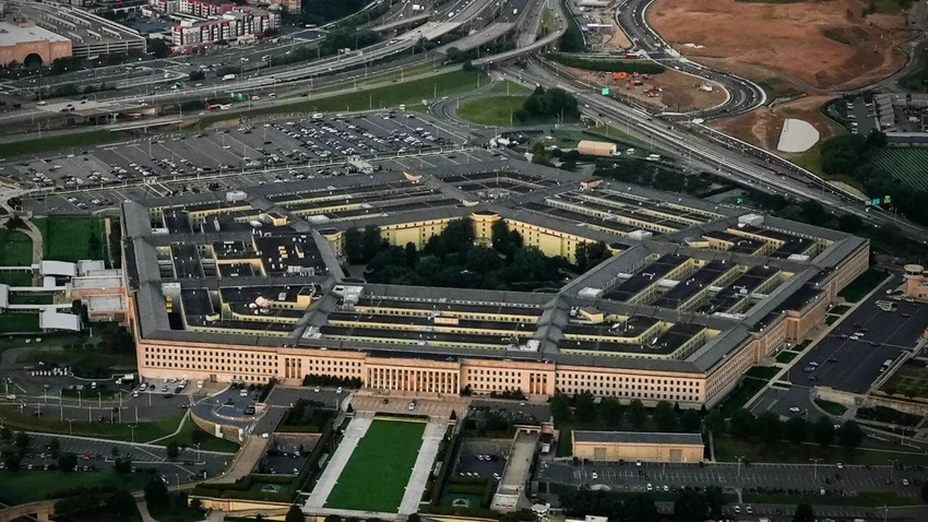 US Navy's Next-Gen Fighter: Boeing or Northrop Grumman Wins Billions?