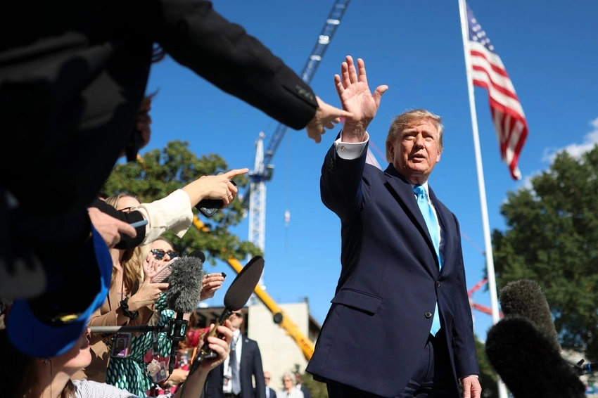Trump: US Pulled Bombers from UK Base Due to "Threats" ✈️🇬🇧