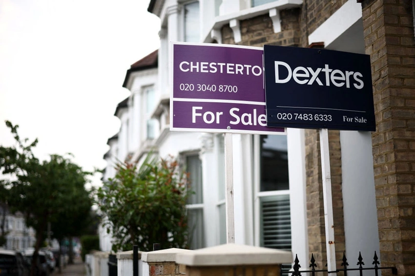 UK Home Prices Jump by Nearly £3,000 in April, Rightmove Finds