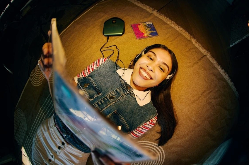 Gen-Z's Vinyl Vibe: Are Tangible Treasures Our Digital Detox?