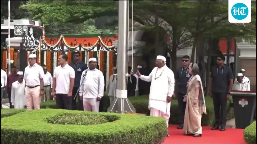 "Vande Mataram" Row: Bankim's Descendant Demands Sonia Gandhi's Apology!