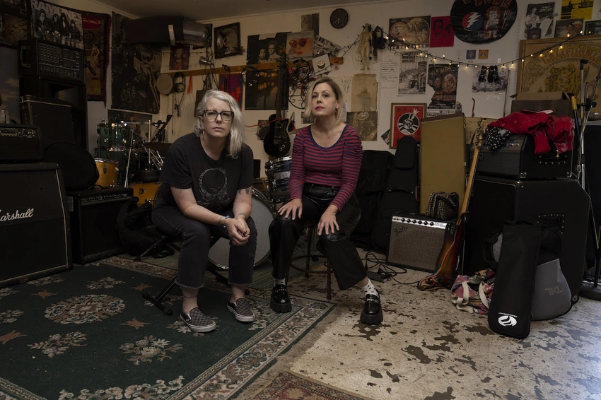 Heavens To Betsy Reunite After 32 Years, Announce US Tour! 🤘