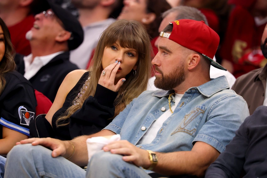 Swift's Secret Signals: Manicures as a Masterclass in Fandom