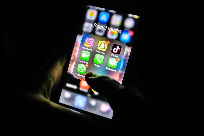 Starmer summons TikTok, Meta and X chiefs to No 10 on children's online safety