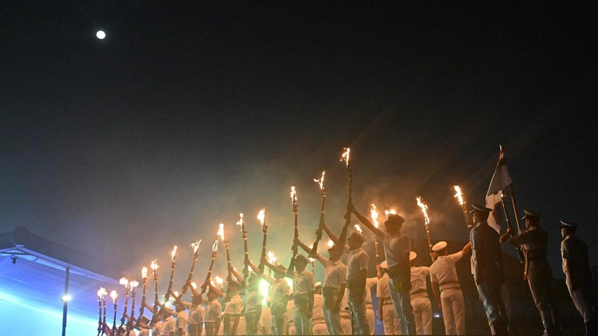 Navy Day 2025: Murmu salutes Indian Navy's bravery and service