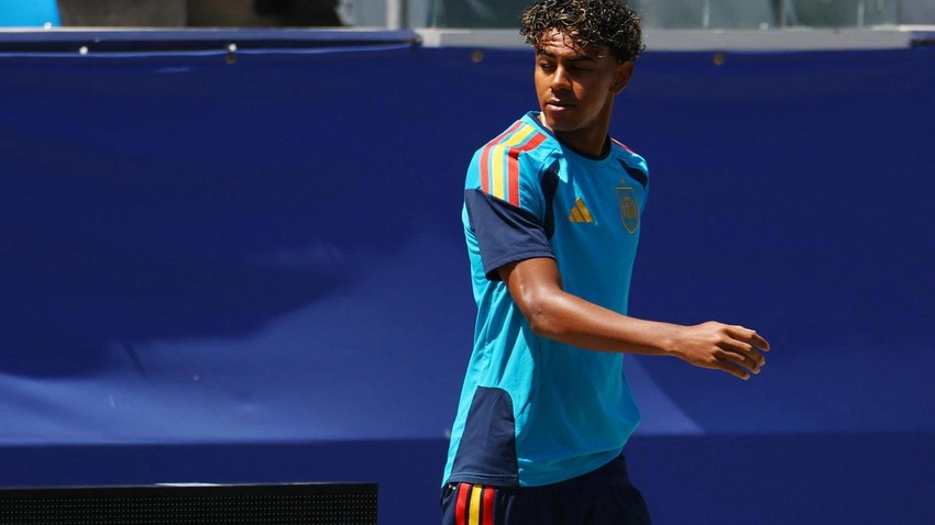 Spain's Unai Simón Sets Historic World Cup Goalkeeping Record!