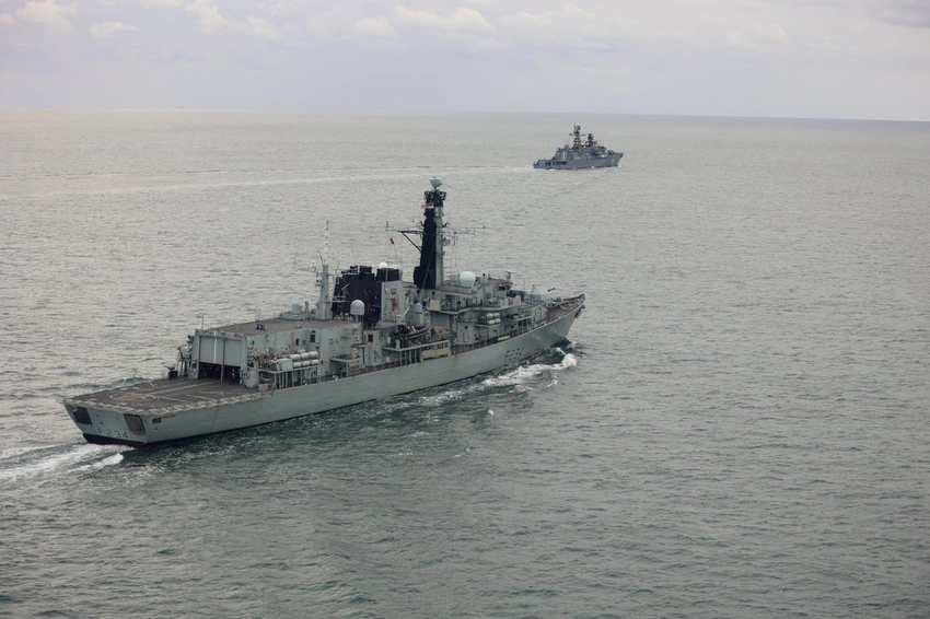 Russian Warship Conducts Live-Fire Drill Near UK Coast, Tensions Rise! 🇬🇧🇷🇺