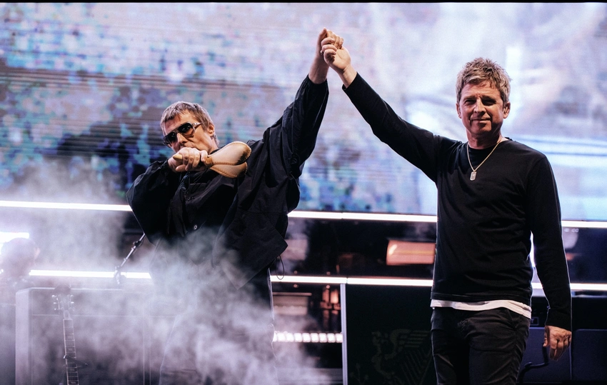 Oasis Tour 2027: Will They Finally Headline Glastonbury? 👀