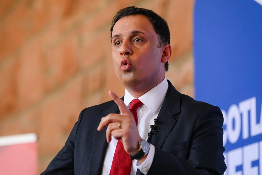 Sarwar vs Offord: Clash over 'remove SNP' claim in Channel 4 debate