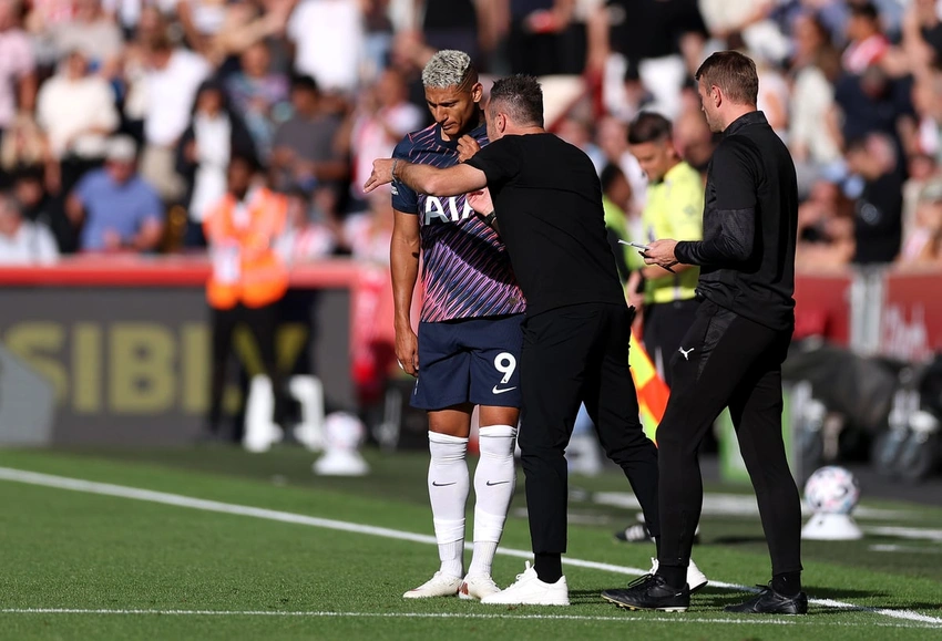 De Zerbi Slams Spurs: "Not a Team" After Crushing 3-0 Defeat!