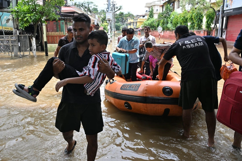 Bhutan King Offers Heartfelt Solidarity to Assam Flood Victims 🤝🇮🇳🇧🇹