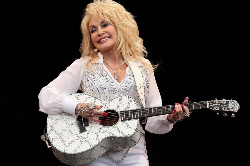 Scotland Mourns Dolly Parton: First Minister Hails Literacy Legacy