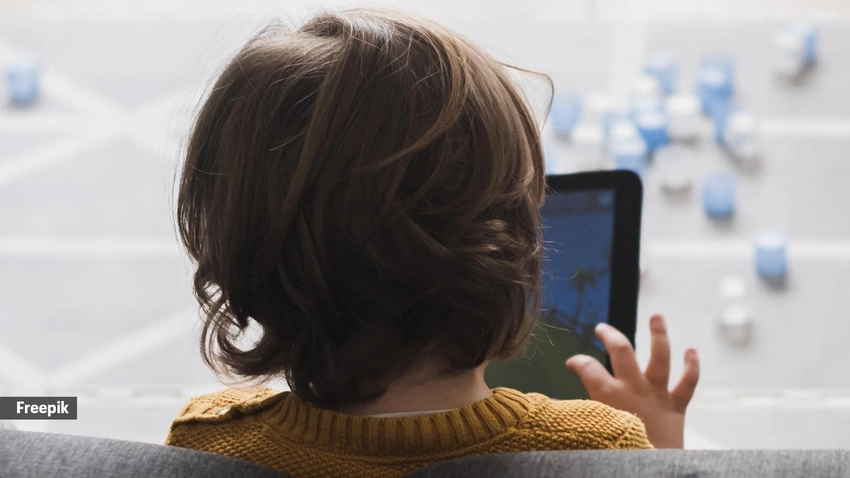 Screen Time Wars: Are We Earning Our Kids' Digital Balance?