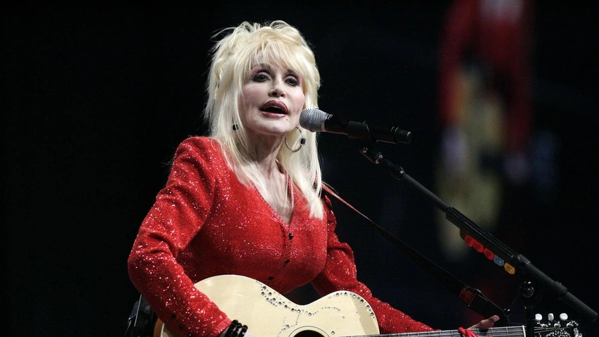 Glastonbury Remembers Dolly Parton: Fans & Eavis Recall Iconic Set