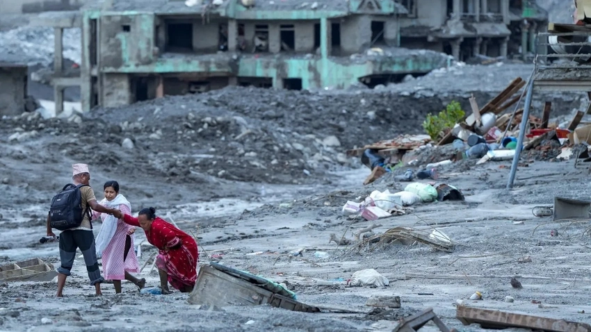 Himalayas' Warning Systems Fail: Nepal Flash Flood Tragedy Sparks Alarm