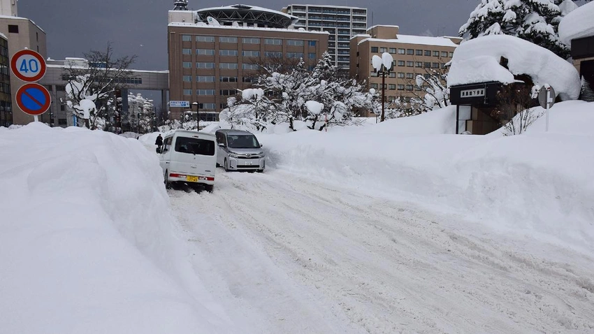 Deadly snowfall grips Northern Japan as weekend warnings rise
