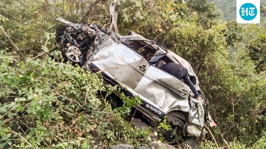 Six Killed as Car Plunges 600 Feet Into Nashik Gorge