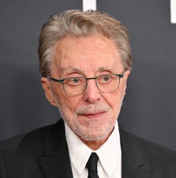 Frankie Valli Sets Record Straight: "I Am NOT Retired!"