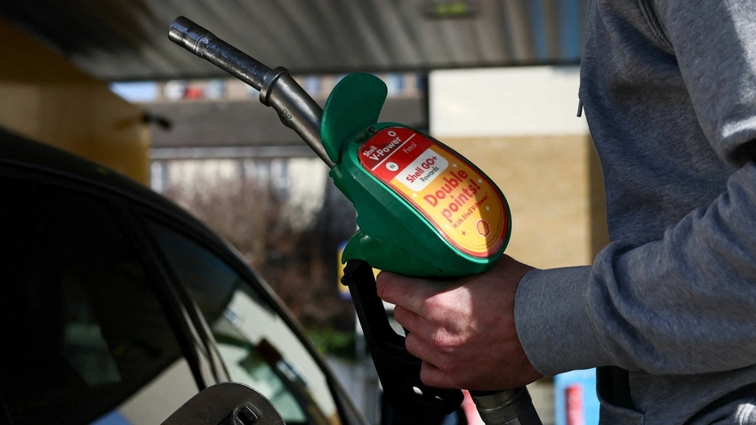 Premium Petrol Up by ₹2 as Normal Rates Hold Steady in India