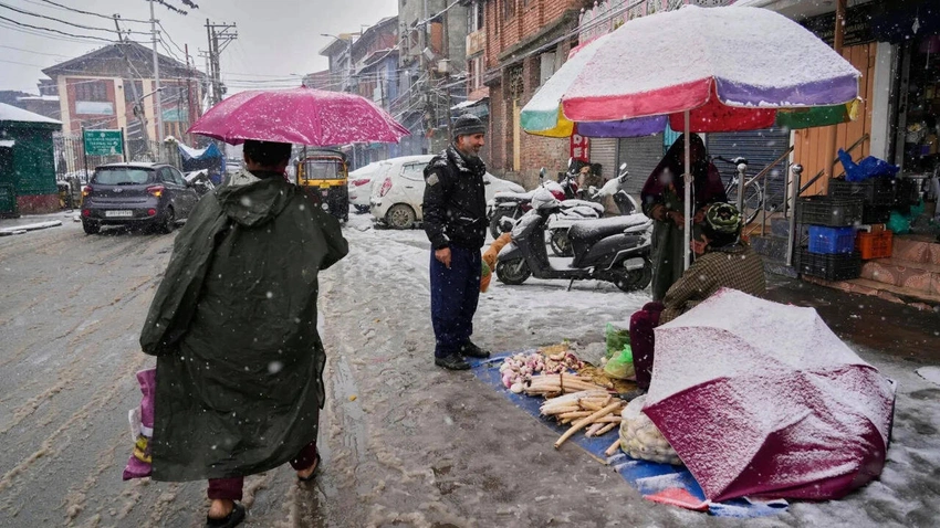 Delhi Braces for More Rain as IMD Issues Yellow Alert
