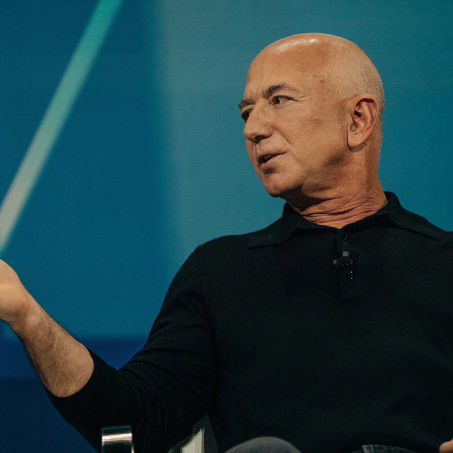Bezos Launches AI Startup Prometheus as Co-CEO