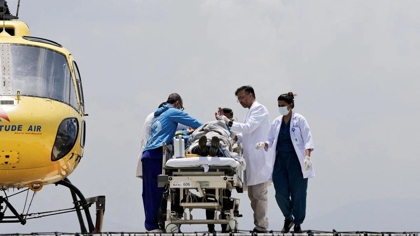 Everest Miracle: Sherpa Survives 6 Days on Ice & Chocolate
