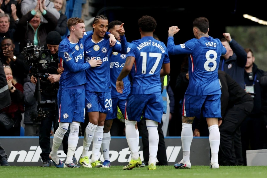 Chelsea Transfer Shake-up: Enzo Fernandez Eyes Exit as Barca Targets Joao Pedro