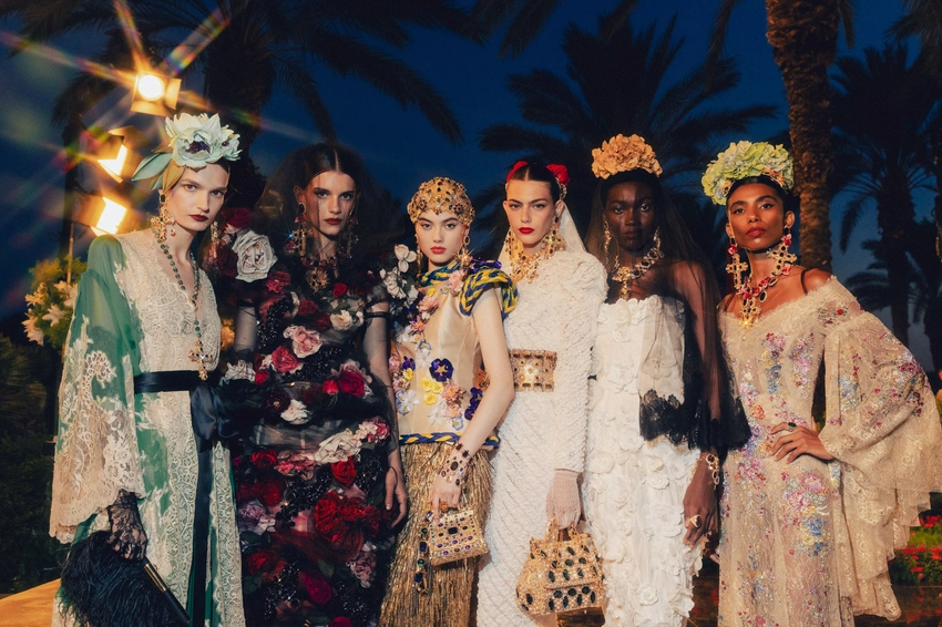 Dolce & Gabbana Dazzles in Sicily! J.Lo & Bellucci Attend Alta Moda Show ✨