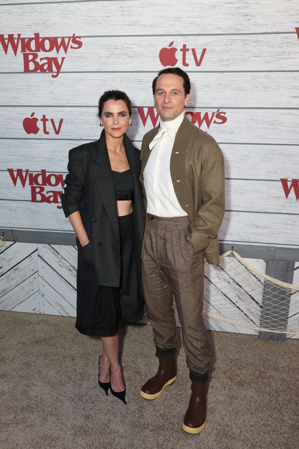 Keri Russell & Matthew Rhys Stun in Black at Emmys! Double Nominees!