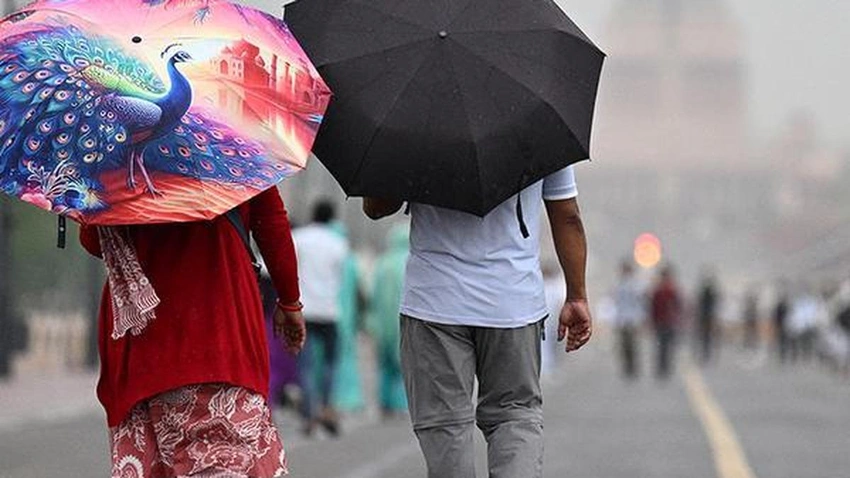 Dust, Heat and Rain: Delhi's Wild Weather Day Unfolds
