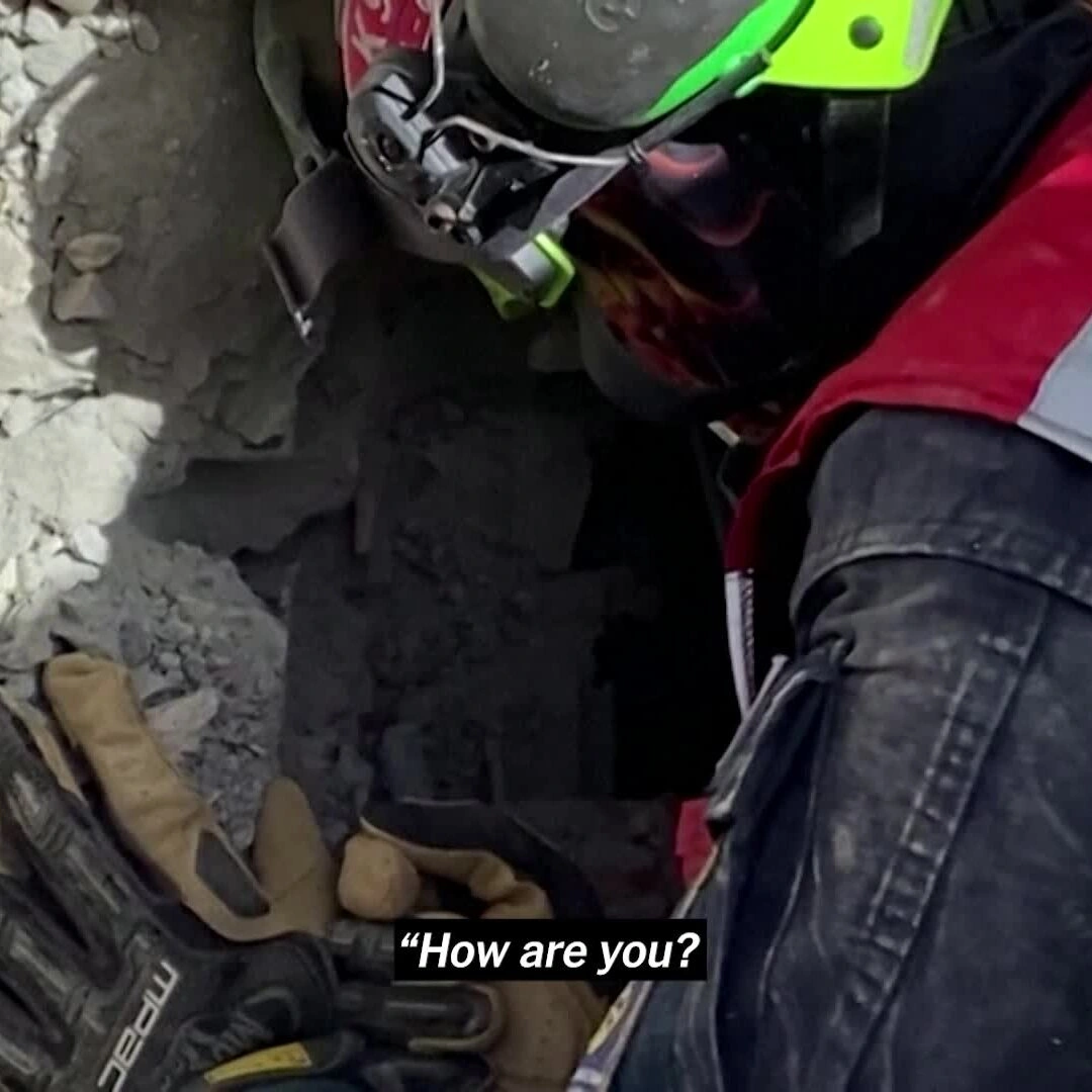 Miracle in Venezuela: Father & Son Rescued After 4 Days Under Rubble!