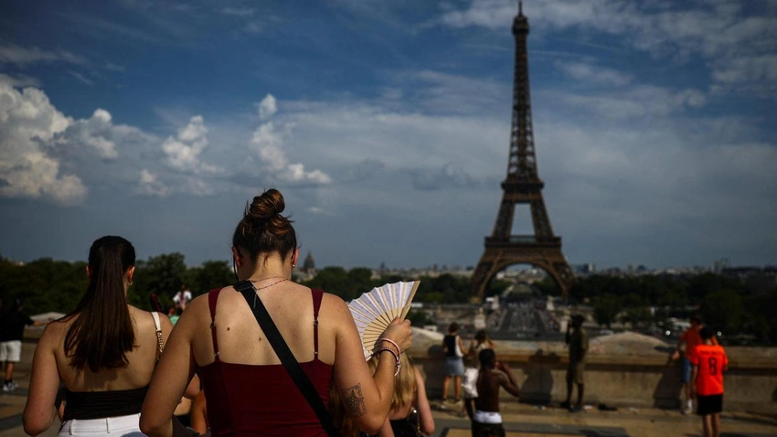 Europe Scorches: Heat Dome Brings Chaos, Health Alerts & Travel Woes