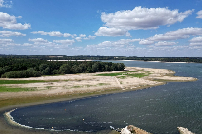 UK Drought Persists: Hosepipe Bans Remain Despite Recent Rains