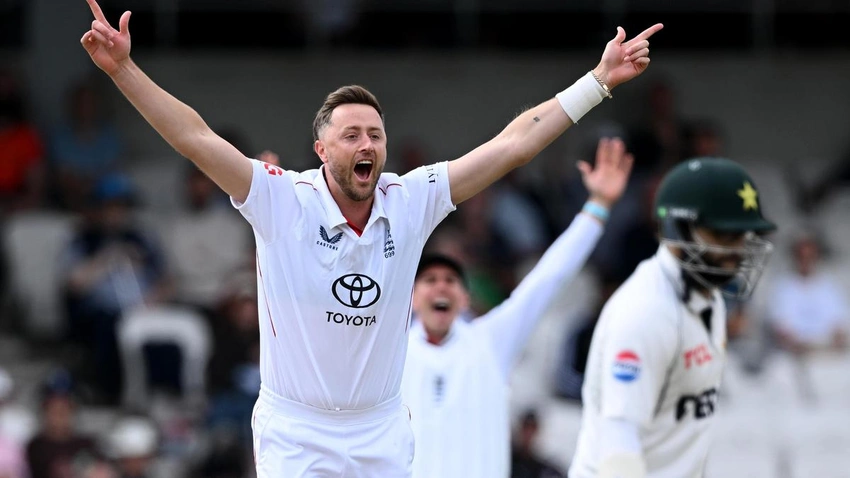 England's Pace Quartet Dominates Pakistan, Secures Series Win! 🏏